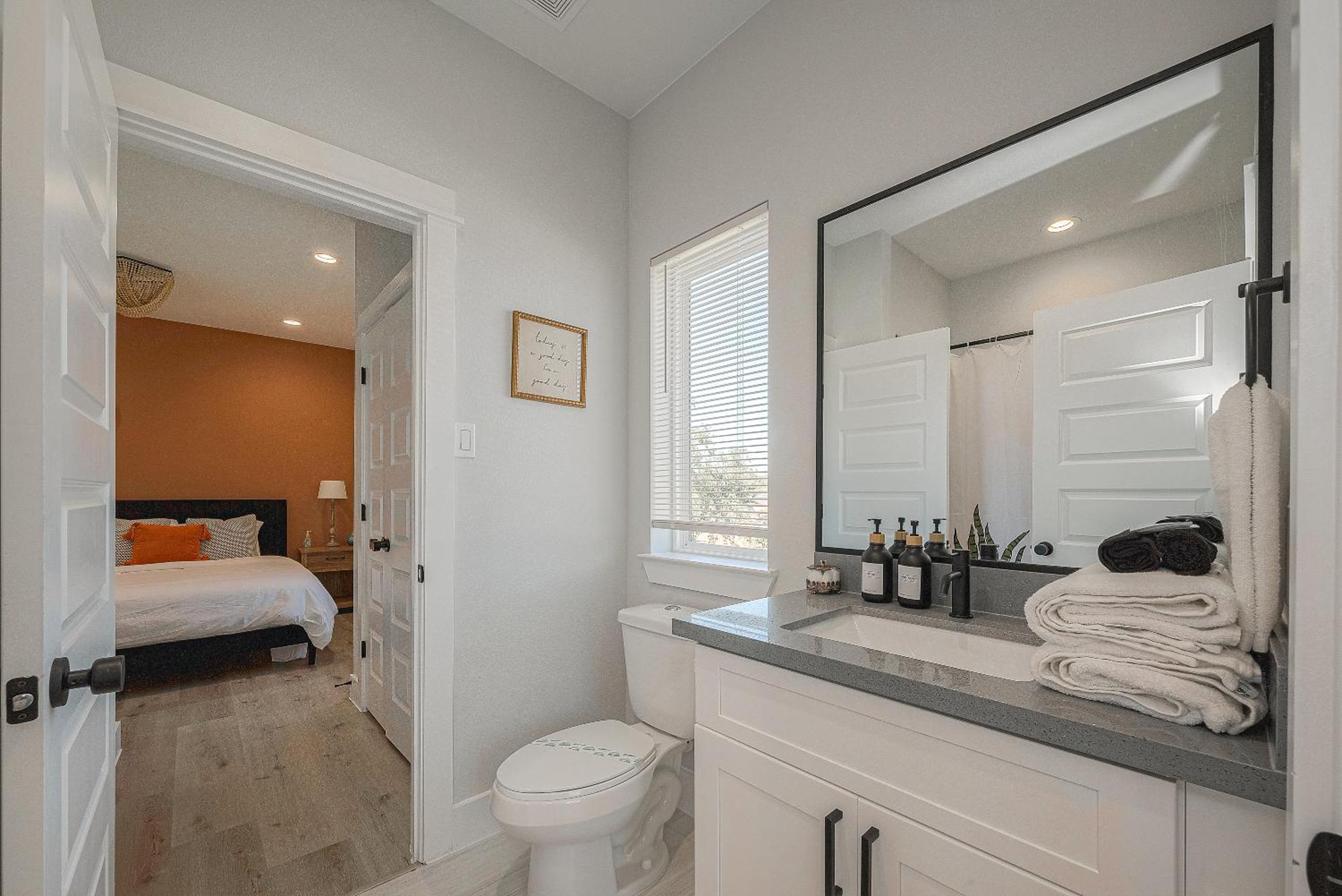 Modern Home Near Downtown With Fast Wifi, Bbq, Games & Ev Equipped! Houston Buitenkant foto